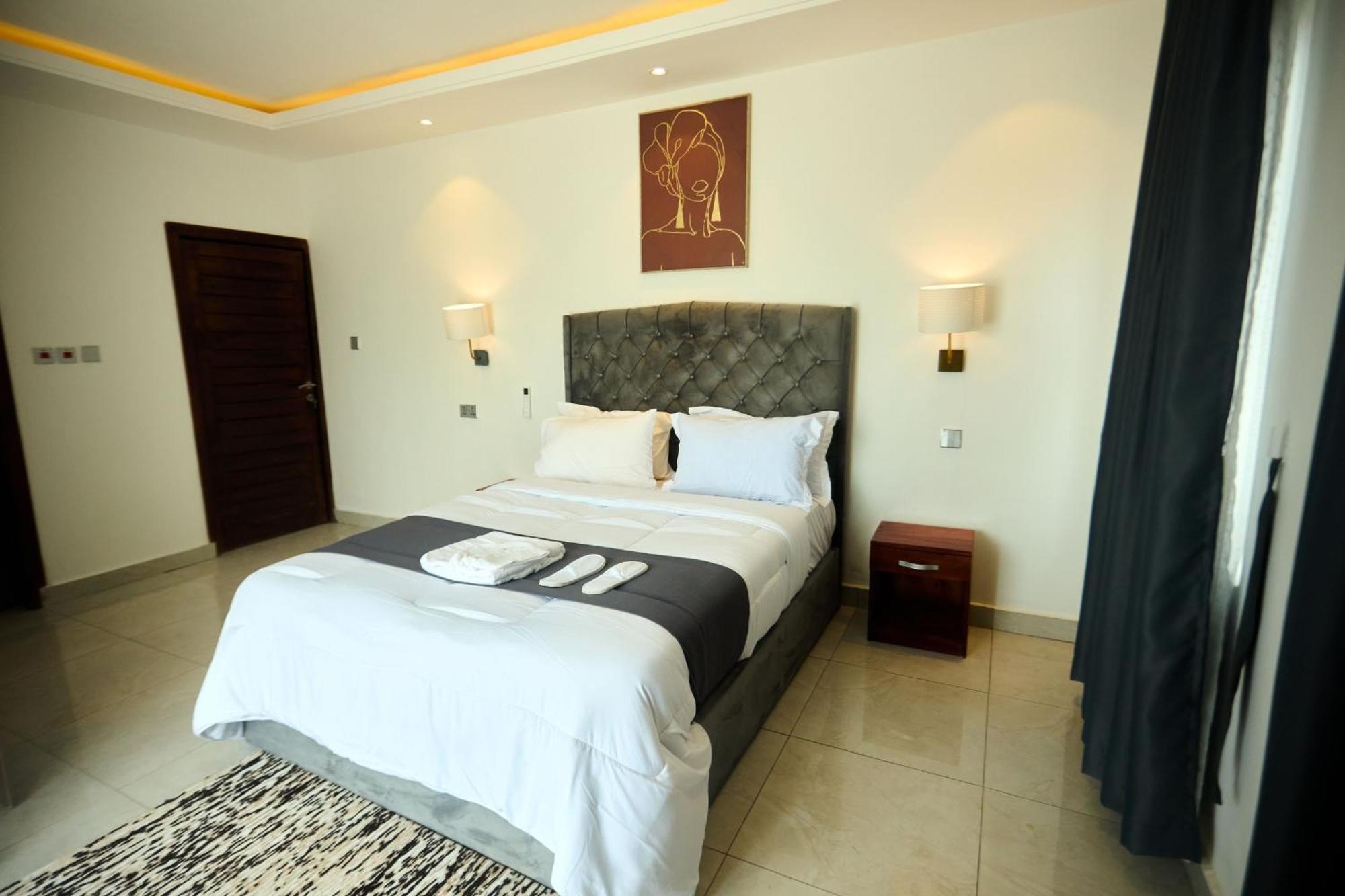 Aiden Homes And Apartments Hotel Koforidua Esterno foto