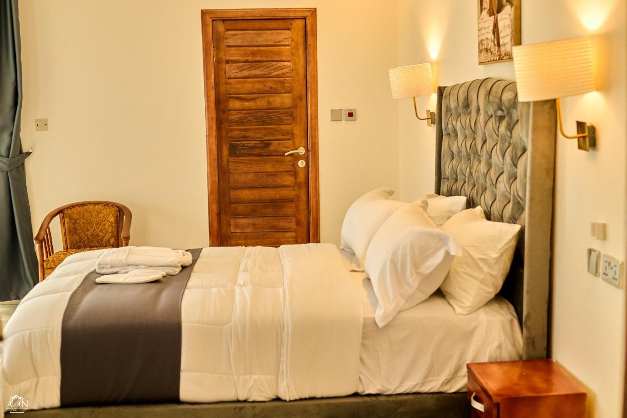 Aiden Homes And Apartments Hotel Koforidua Esterno foto