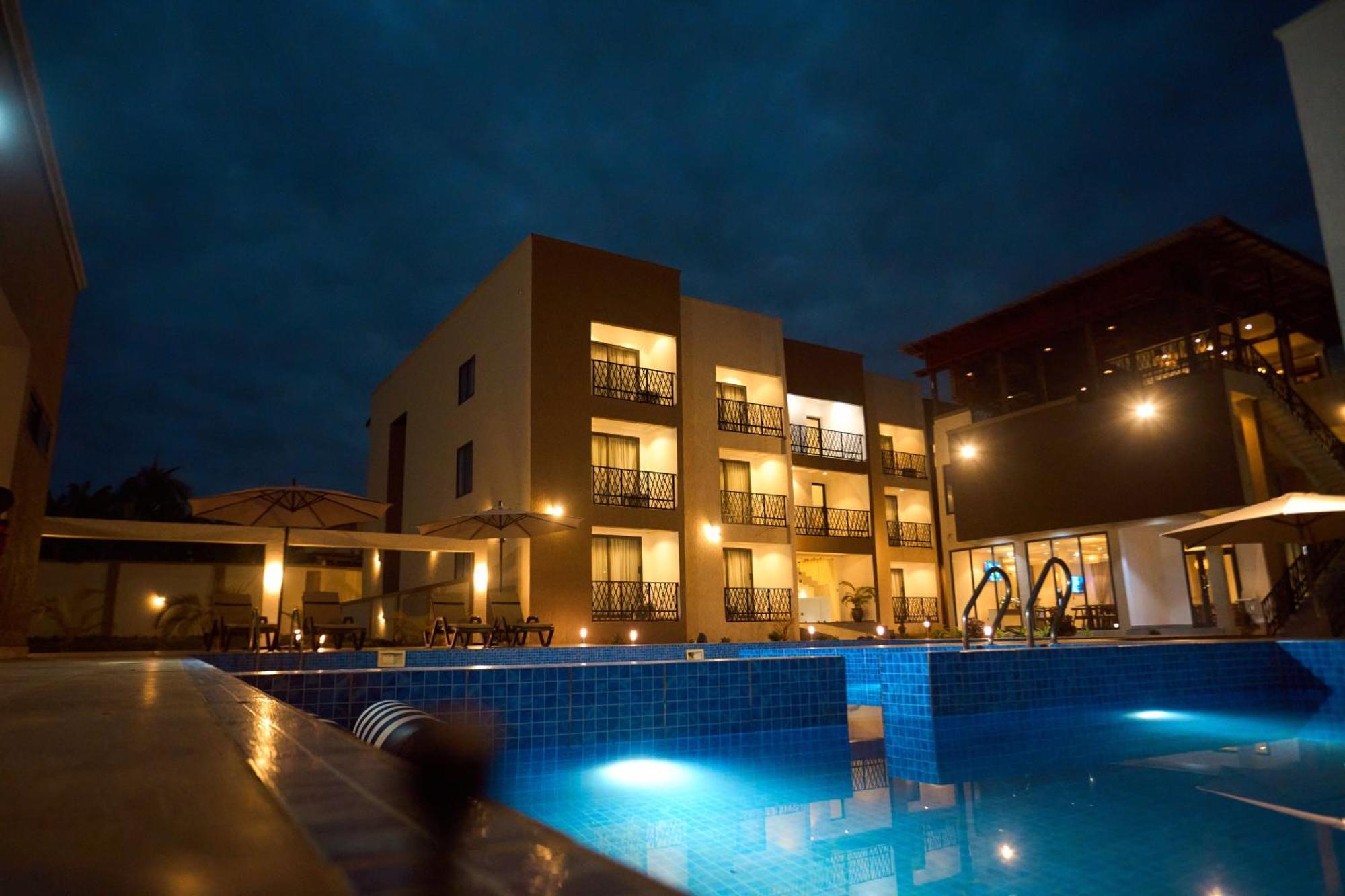 Aiden Homes And Apartments Hotel Koforidua Esterno foto