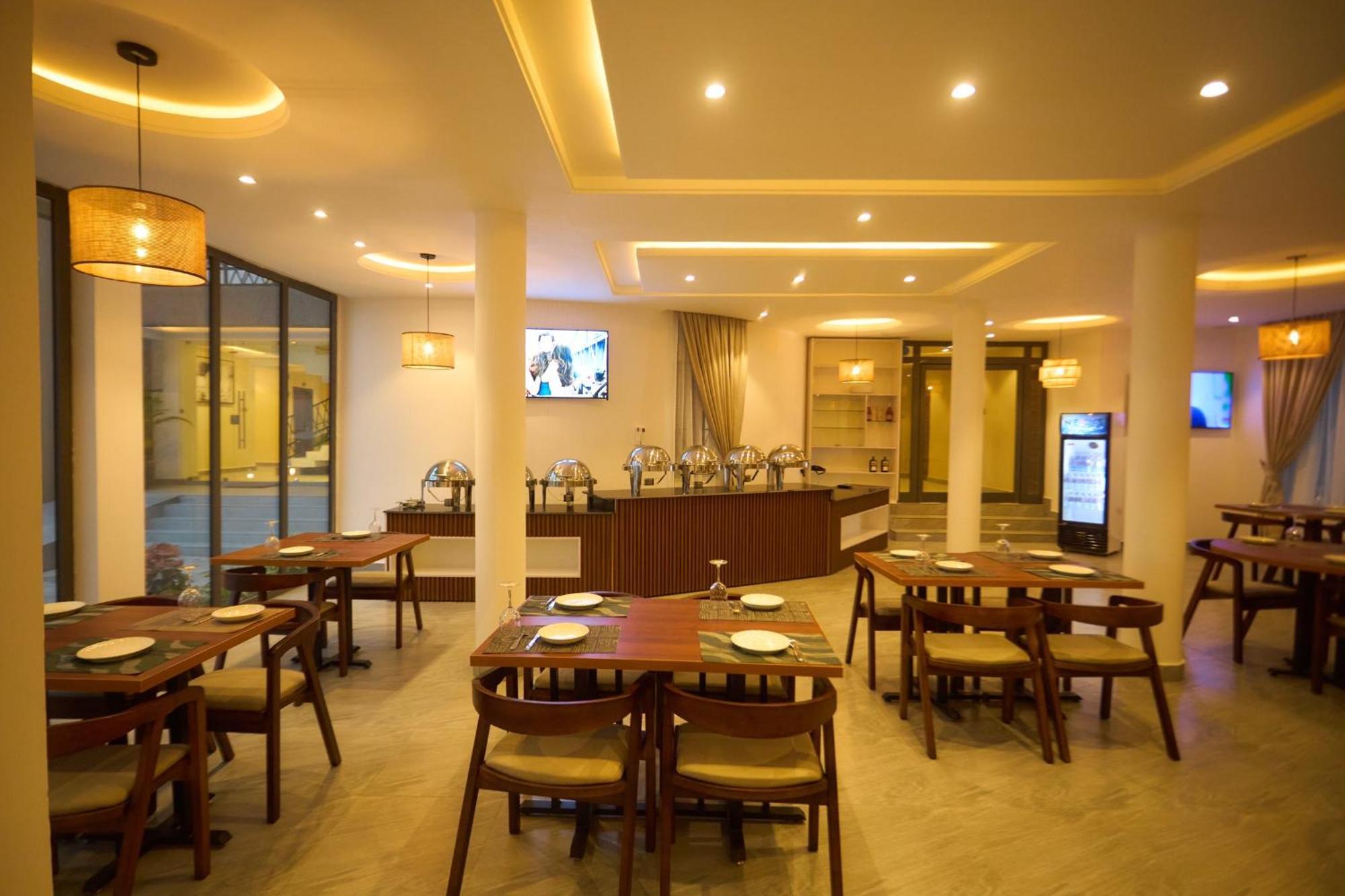 Aiden Homes And Apartments Hotel Koforidua Esterno foto