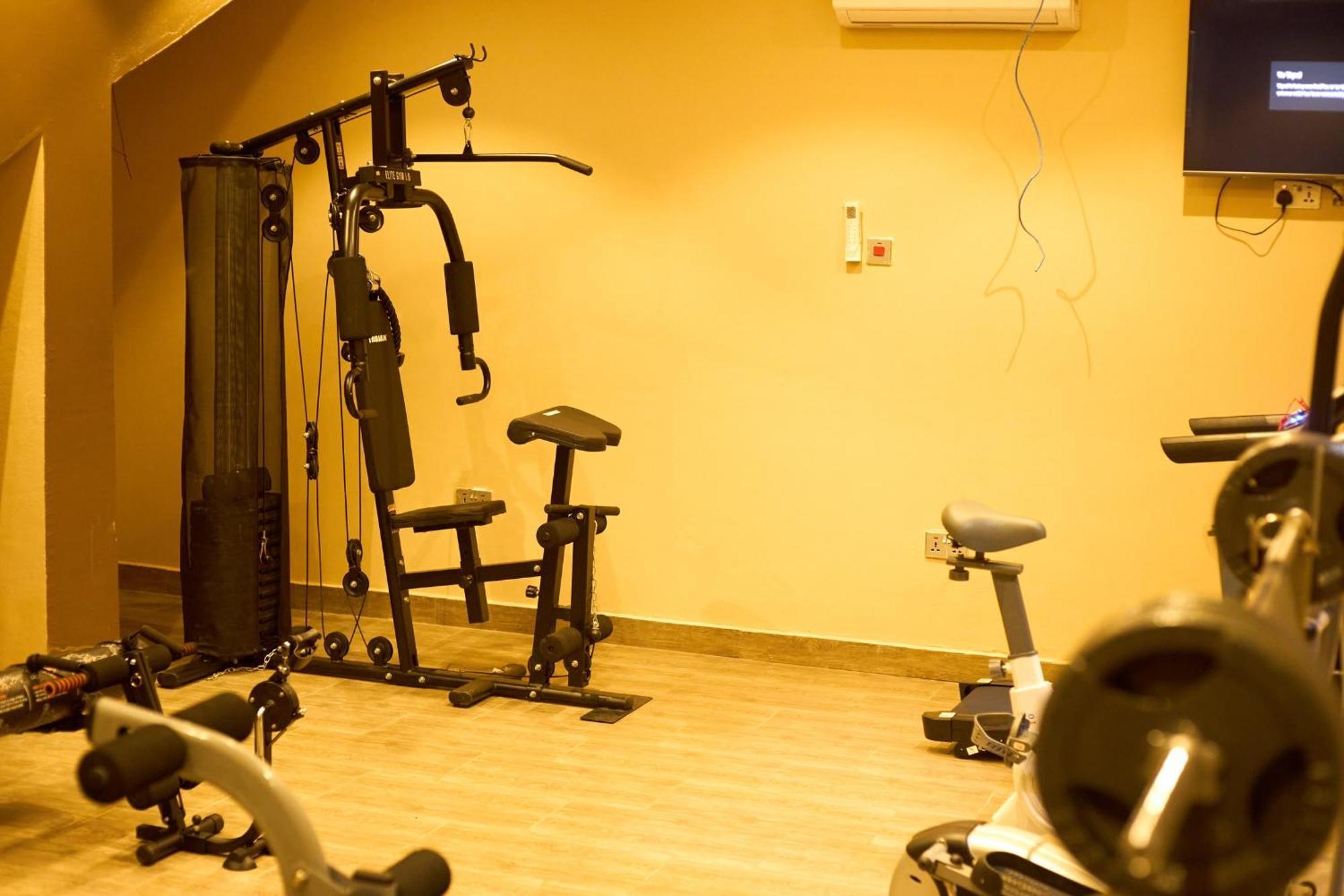 Aiden Homes And Apartments Hotel Koforidua Esterno foto