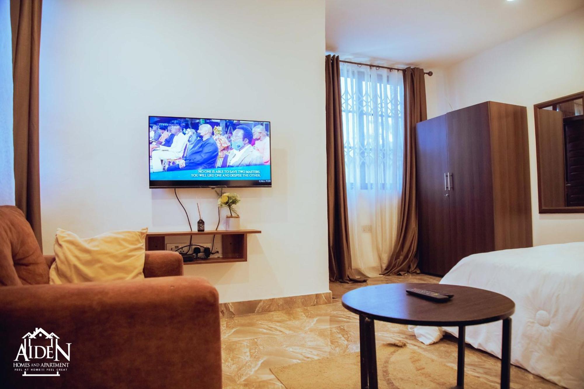 Aiden Homes And Apartments Hotel Koforidua Esterno foto